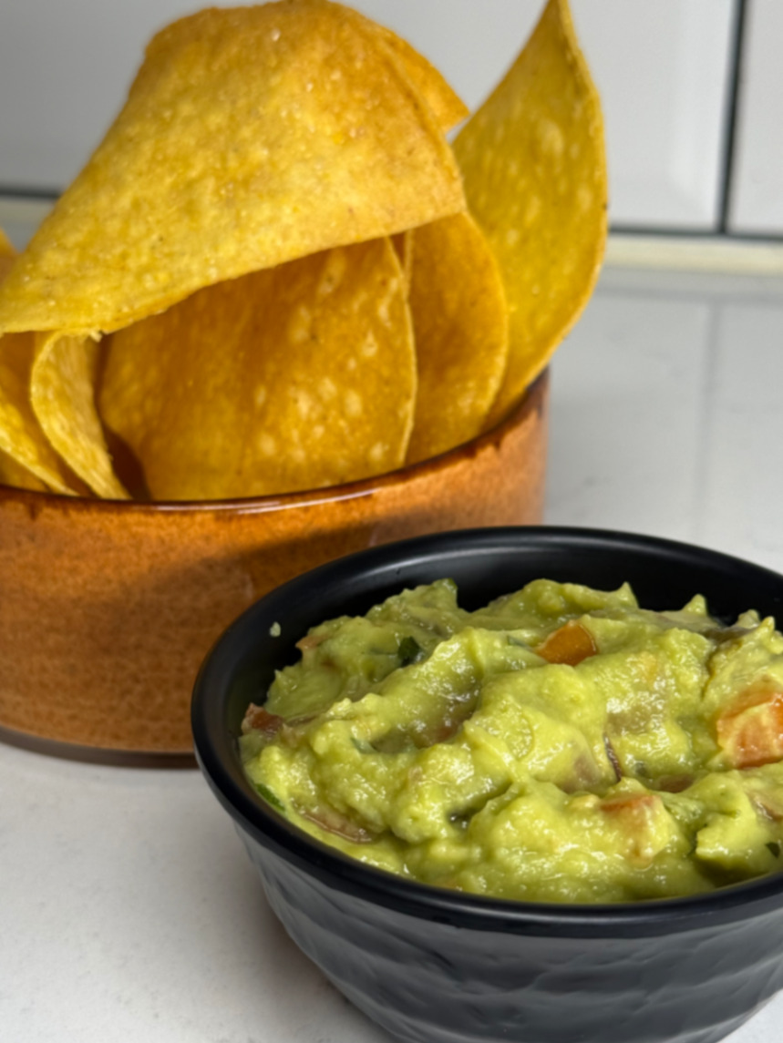 Fresh Chips & Guacamole